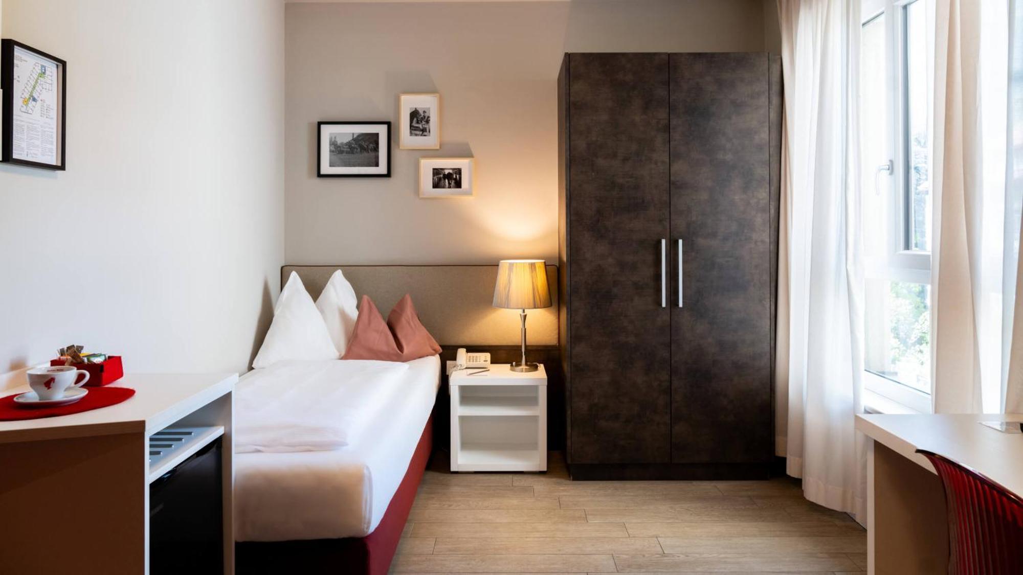 City Hotel Merano Esterno foto